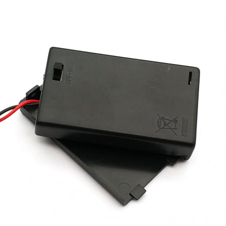 Batterikassett Batterihållare Batterilåda för 3xAAA med på/av